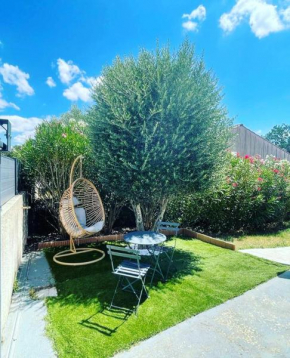 La Villa de l'Olivier piscine privée et parking